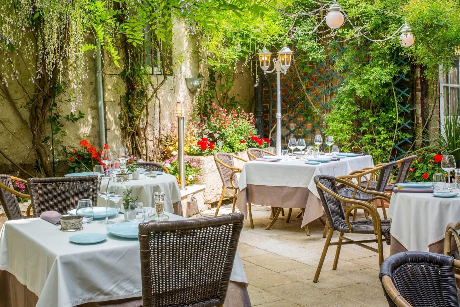 Logis Hotels Restaurant La Mere Hamard Semblancay ภายนอก รูปภาพ