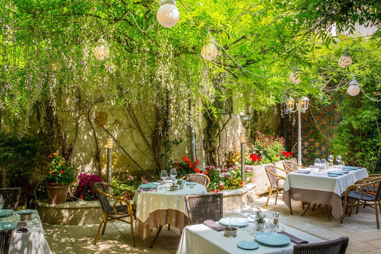 Logis Hotels Restaurant La Mere Hamard Semblancay ภายนอก รูปภาพ